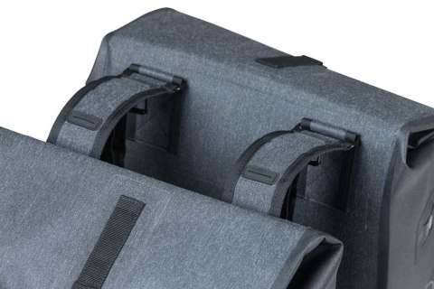 Sakwa miejska podwójna BASIL URBAN DRY DOUBLE BAG 50L, Universal Bridge System, 100% wodoodporna charcoal melee (NEW) Sakwa miejska podwójna BASIL URBAN DRY DOUBLE BAG 50L, Universal Bridge System, 100% wodoodporna charcoal melee (NEW)