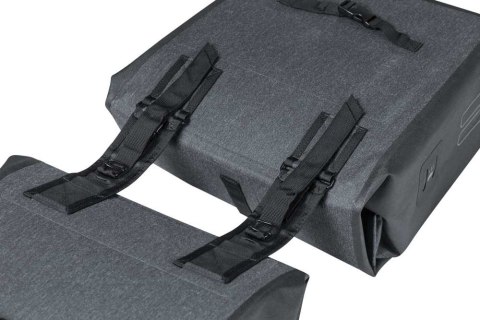 Sakwa miejska podwójna BASIL URBAN DRY DOUBLE BAG 50L, Universal Bridge System, 100% wodoodporna charcoal melee (NEW) Sakwa miejska podwójna BASIL URBAN DRY DOUBLE BAG 50L, Universal Bridge System, 100% wodoodporna charcoal melee (NEW)