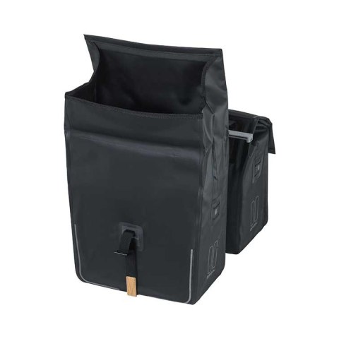 Sakwa miejska podwójna BASIL URBAN DRY DOUBLE BAG MIK 50L, MIK Sysytem (ready to go), 100% wodoodporna matt black (NEW) Sakwa miejska podwójna BASIL URBAN DRY DOUBLE BAG MIK 50L, MIK Sysytem (ready to go), 100% wodoodporna matt black (NEW)