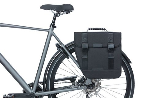 Sakwa miejska pojedyncza BASIL TOUR SINGLE PANNIER BAG LEFT 14L, Hook On System, wodoodporna left black (NEW) Sakwa miejska pojedyncza BASIL TOUR SINGLE PANNIER BAG LEFT 14L, Hook On System, wodoodporna left black (NEW)