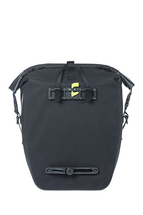 Sakwa pojedyncza BASIL NAVIGATOR WATERPROOF SINGLE PANNIER BAG L 25-31 L, Hook On System, wodoodporna, black (NEW) Sakwa pojedyncza BASIL NAVIGATOR WATERPROOF SINGLE PANNIER BAG L 25-31 L, Hook On System, wodoodporna, black (NEW)