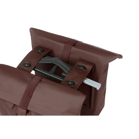 Sakwa miejska podwójna BASIL CITY DOUBLE PANNIER BAG MIK 28-32L, MIK System (ready to go), roasted brown (NEW) Sakwa miejska podwójna BASIL CITY DOUBLE PANNIER BAG MIK 28-32L, MIK System (ready to go), roasted brown (NEW)