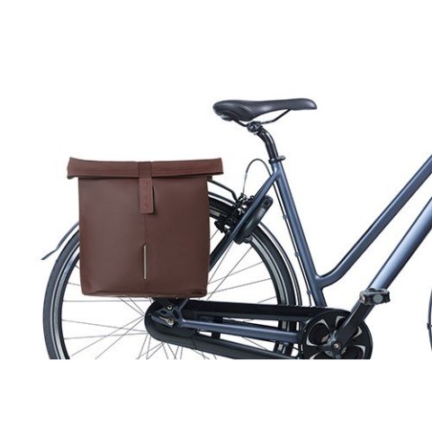 Sakwa miejska podwójna BASIL CITY DOUBLE PANNIER BAG MIK 28-32L, MIK System (ready to go), roasted brown (NEW) Sakwa miejska podwójna BASIL CITY DOUBLE PANNIER BAG MIK 28-32L, MIK System (ready to go), roasted brown (NEW)