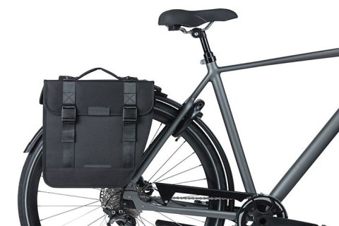 Sakwa miejska podwójna BASIL TOUR DOUBLE PANNIER BAG MIK 28L, MIK System (ready to go) wodoodporna black (NEW) Sakwa miejska podwójna BASIL TOUR DOUBLE PANNIER BAG MIK 28L, MIK System (ready to go) wodoodporna black (NEW)