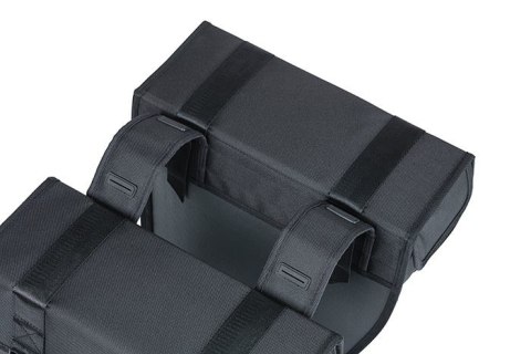 Sakwa miejska podwójna BASIL TOUR WATERPROOF DOUBLE PANNIER BAG 28L, Universal Bridge System, wodoodporna black (NEW) Sakwa miejska podwójna BASIL TOUR WATERPROOF DOUBLE PANNIER BAG 28L, Universal Bridge System, wodoodporna black (NEW)
