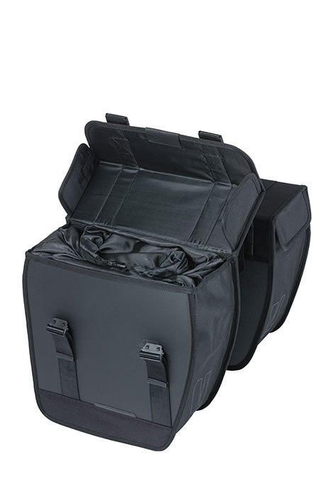 Sakwa miejska podwójna BASIL TOUR WATERPROOF DOUBLE PANNIER BAG 28L, Universal Bridge System, wodoodporna black (NEW) Sakwa miejska podwójna BASIL TOUR WATERPROOF DOUBLE PANNIER BAG 28L, Universal Bridge System, wodoodporna black (NEW)