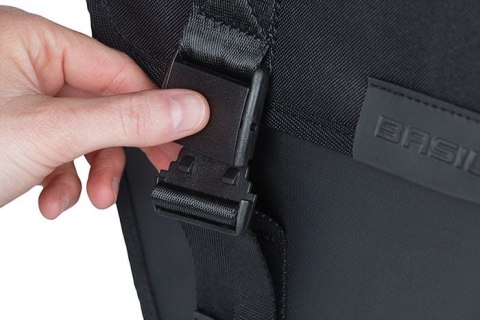 Sakwa miejska pojedyncza BASIL TOUR WATERPROOF SINGLE PANNIER BAG RIGHT 14L, Hook On System, wodoodporna right black (NEW) Sakwa miejska pojedyncza BASIL TOUR WATERPROOF SINGLE PANNIER BAG RIGHT 14L, Hook On System, wodoodporna right black (NEW)