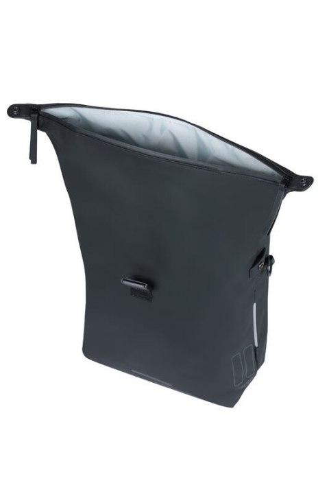 Sakwa pojedyncza BASIL SOHO BICYCLE SHOULDER BAG MIK SIDE 17L, MIK System (ready to go), 100% wodoodporna night black (NEW) Sakwa pojedyncza BASIL SOHO BICYCLE SHOULDER BAG MIK SIDE 17L, MIK System (ready to go), 100% wodoodporna night black (NEW)