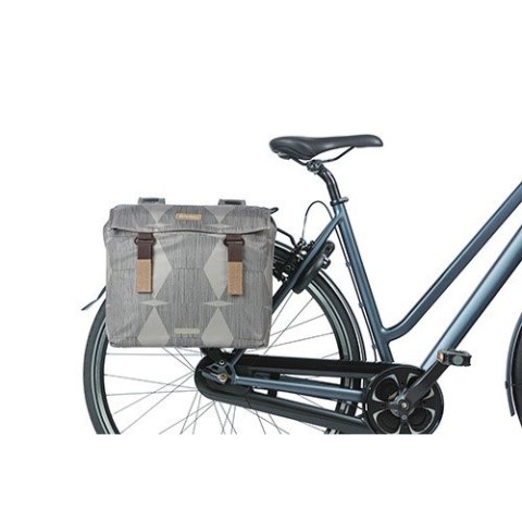 Torba na bagażnik BASIL ELEGANCE DOUBLE PANNIER BAG 40-49 Universal Bridge System, wodoodporna chateau taupe (NEW) Torba na bagażnik BASIL ELEGANCE DOUBLE PANNIER BAG 40-49 Universal Bridge System, wodoodporna chateau taupe (NEW)