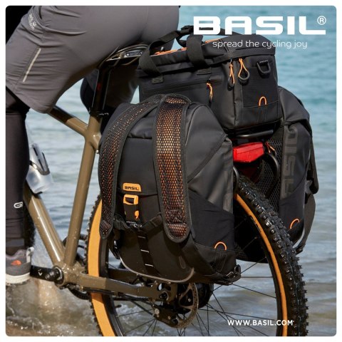 Torba na bagażnik BASIL MILES TARPAULIN TRUNKBAG 7L, 100% wodoodporna black orange (NEW) Torba na bagażnik BASIL MILES TARPAULIN TRUNKBAG 7L, 100% wodoodporna black orange (NEW)