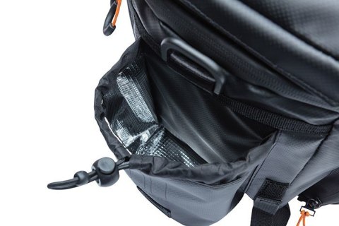 Torba na bagażnik BASIL MILES TARPAULIN TRUNKBAG XL PRO 9-36L, 100% wodoodporna black orange (bez płytki mocującej) (NEW) Torba na bagażnik BASIL MILES TARPAULIN TRUNKBAG XL PRO 9-36L, 100% wodoodporna black orange (bez płytki mocującej) (NEW)