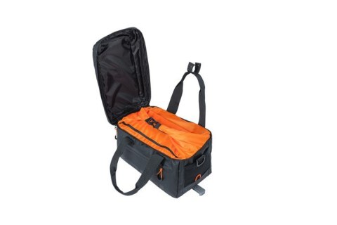 Torba na bagażnik BASIL MILES TARPAULIN TRUNKBAG MIK 7L, MIK System (ready to go), 100% wodoodporna black orange (NEW) Torba na bagażnik BASIL MILES TARPAULIN TRUNKBAG MIK 7L, MIK System (ready to go), 100% wodoodporna black orange (NEW)