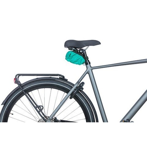 Torebka podsiodłowa BASIL DISCOVERY 365D FRAME BAG S 0.5L, mocowanie na paski, wodoodporna black melee (NEW) Torebka podsiodłowa BASIL DISCOVERY 365D FRAME BAG S 0.5L, mocowanie na paski, wodoodporna black melee (NEW)