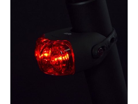 Lampka tylna SPANNINGA JET XB 20 lumenów usb czarna (DWZ) Lampka tylna SPANNINGA JET XB 20 lumenów usb czarna (DWZ)