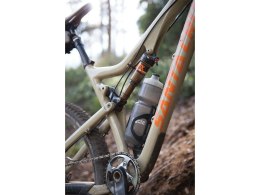 Koszyk na bidon BLACKBURN WAYSIDE MTB (lewy, prawy) plastikowy czarny matowy (NEW)