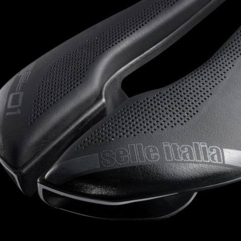 Siodło SELLE ITALIA SP-01 BOOST KIT CARBONIO SUPERFLOW S (id match S3), 163g (WYPRZEDAŻ 45%) Siodło SELLE ITALIA SP-01 BOOST KIT CARBONIO SUPERFLOW S (id match S3), 163g (WYPRZEDAŻ 45%)