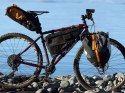 Torba na ramę BLACKBURN OUTPOST FRAME BAG LARGE 6,95L wodoodporna roz.L czarna (NEW 2025)