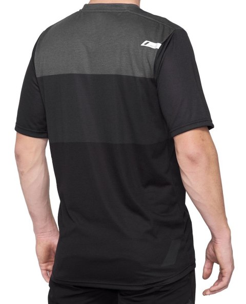 Koszulka męska 100% AIRMATIC Jersey krótki rękaw charcoal black roz. M (WYPRZEDAŻ -50%) Koszulka męska 100% AIRMATIC Jersey krótki rękaw charcoal black roz. M (WYPRZEDAŻ -50%)