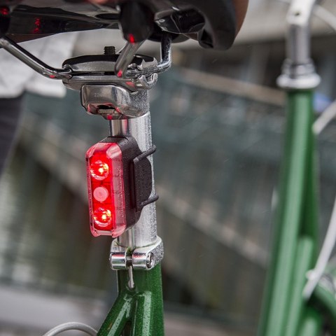 Zestaw lampki BLACKBURN DAYBLAZER przód 550 lumenów, tył 65 lumenów (NEW) => zamiennik BBN-7163189 (NEW 2025) Zestaw lampki BLACKBURN DAYBLAZER przód 550 lumenów, tył 65 lumenów (NEW) => zamiennik BBN-7163189 (NEW 2025)