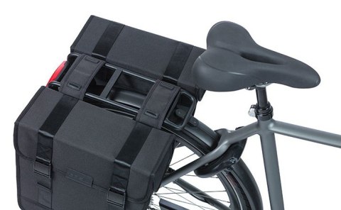 Sakwa miejska podwójna BASIL TOUR DOUBLE PANNIER BAG 28L, Universal Bridge System, wodoodporna black (NEW) Sakwa miejska podwójna BASIL TOUR DOUBLE PANNIER BAG 28L, Universal Bridge System, wodoodporna black (NEW)