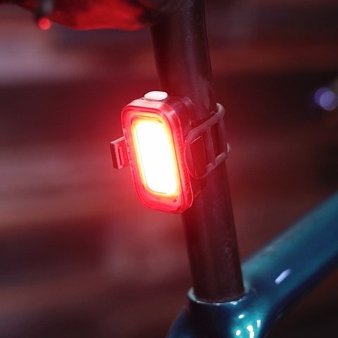 Zestaw lampki BLACKBURN GRID LIGHT SET przód 110 lumenów, tył 40 lumenów (NEW) Zestaw lampki BLACKBURN GRID LIGHT SET przód 110 lumenów, tył 40 lumenów (NEW)