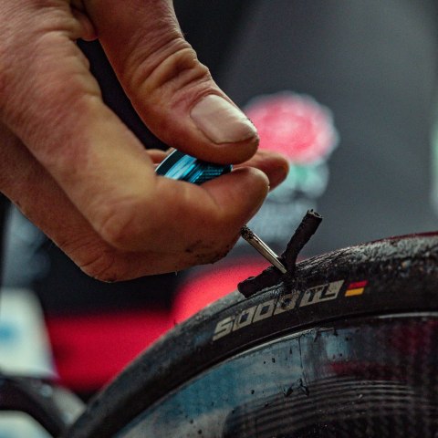 Zestaw naprawczy do opon tubeless WELDTITE TUBELESS REPAIR CAPSULE (NEW) Zestaw naprawczy do opon tubeless WELDTITE TUBELESS REPAIR CAPSULE (NEW)