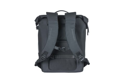 Plecak/Sakwa rowerowa BASIL SOHO BACKPACK NORDLICHT17L, mocowanie na haki Hook-On System, wodoodporny poliester, oświetlenie, ni Plecak/Sakwa rowerowa BASIL SOHO BACKPACK NORDLICHT17L, mocowanie na haki Hook-On System, wodoodporny poliester, oświetlenie, ni