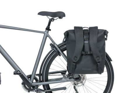 Plecak/Sakwa rowerowa BASIL SOHO BACKPACK NORDLICHT17L, mocowanie na haki Hook-On System, wodoodporny poliester, oświetlenie, ni Plecak/Sakwa rowerowa BASIL SOHO BACKPACK NORDLICHT17L, mocowanie na haki Hook-On System, wodoodporny poliester, oświetlenie, ni