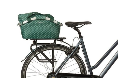 Kosz na bagażnik BASIL FLAIR CARRY ALL REAR BASKET, MIK z adapterem do mocowania (ready to go), 22L, Wodoodporna, Green (NEW 202 Kosz na bagażnik BASIL FLAIR CARRY ALL REAR BASKET, MIK z adapterem do mocowania (ready to go), 22L, Wodoodporna, Green (NEW 202