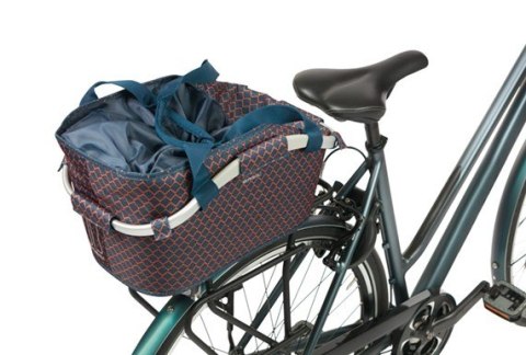 Kosz na bagażnik BASIL FLAIR CARRY ALL REAR BASKET, MIK z adapterem do mocowania (ready to go), 22L, Wodoodporna, Navy (NEW 2025 Kosz na bagażnik BASIL FLAIR CARRY ALL REAR BASKET, MIK z adapterem do mocowania (ready to go), 22L, Wodoodporna, Navy (NEW 2025