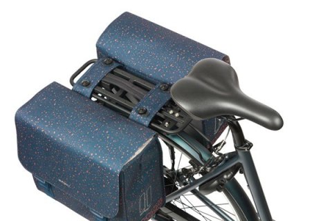 Sakwy BASIL FLAIR DOUBLE BICYCLE BAG, MIK z adapterem do mocowania (ready to go), 35L, Wodoodporna, Navy (NEW 2025) Sakwy BASIL FLAIR DOUBLE BICYCLE BAG, MIK z adapterem do mocowania (ready to go), 35L, Wodoodporna, Navy (NEW 2025)