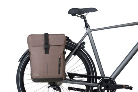 Sakwy BASIL MOVE DOUBLE BICYCLE BAG, UNIVERSAL BRIDGE, 30L, Wodoodporna, Brown (NEW 2025) Sakwy BASIL MOVE DOUBLE BICYCLE BAG, UNIVERSAL BRIDGE, 30L, Wodoodporna, Brown (NEW 2025)