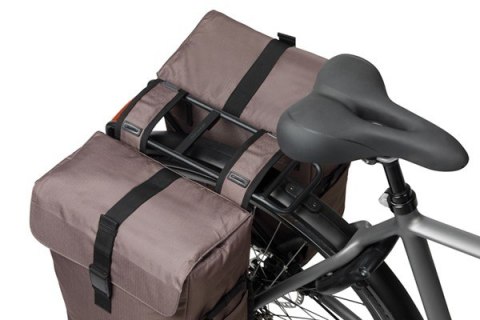 Sakwy BASIL MOVE DOUBLE BICYCLE BAG, UNIVERSAL BRIDGE, 30L, Wodoodporna, Brown (NEW 2025) Sakwy BASIL MOVE DOUBLE BICYCLE BAG, UNIVERSAL BRIDGE, 30L, Wodoodporna, Brown (NEW 2025)