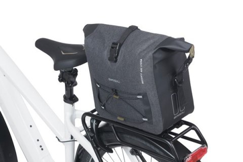 Torba na bagażnik BASIL NAVIGATOR STORM, MIK z adapterem do mocowania (ready to go), 13L, Wodoodporna, Czarna (NEW 2025) Torba na bagażnik BASIL NAVIGATOR STORM, MIK z adapterem do mocowania (ready to go), 13L, Wodoodporna, Czarna (NEW 2025)