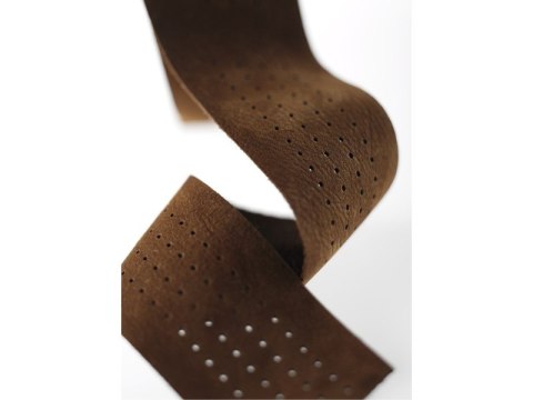 Owijka na kierownicę SELLE ITALIA SMOOTAPE Classica, 2,5mm, Żel, Perforowana skóra, Brązowa (NEW) Owijka na kierownicę SELLE ITALIA SMOOTAPE Classica, 2,5mm, Żel, Perforowana skóra, Brązowa (NEW)