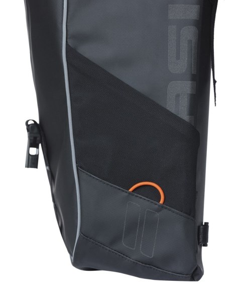 Sakwa miejska podwójna BASIL MILES TARPAULIN DOUBLE PANNIER BAG MIK 34L, MIK System (ready to go), 100% wodoodporna black orange Sakwa miejska podwójna BASIL MILES TARPAULIN DOUBLE PANNIER BAG MIK 34L, MIK System (ready to go), 100% wodoodporna black orange
