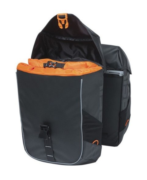 Sakwa miejska podwójna BASIL MILES TARPAULIN DOUBLE PANNIER BAG MIK 34L, MIK System (ready to go), 100% wodoodporna black orange Sakwa miejska podwójna BASIL MILES TARPAULIN DOUBLE PANNIER BAG MIK 34L, MIK System (ready to go), 100% wodoodporna black orange