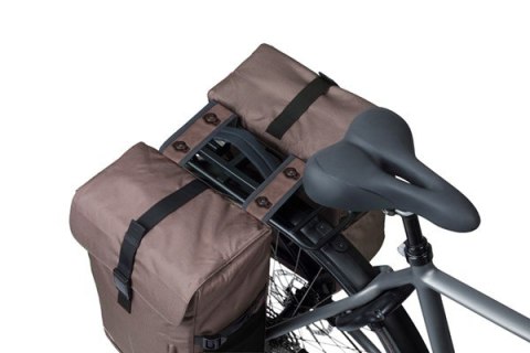 Sakwy BASIL MOVE DOUBLE BICYCLE BAG, MIK z adapterem do mocowania (ready to go), 30L, Wodoodporna, Brown (NEW 2025) Sakwy BASIL MOVE DOUBLE BICYCLE BAG, MIK z adapterem do mocowania (ready to go), 30L, Wodoodporna, Brown (NEW 2025)