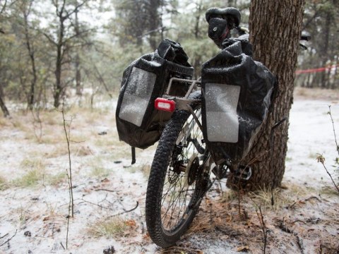 Bagażnik tylny BLACKBURN OUTPOST REAR EASTON 26" 700C 29" pod tarczę do 25kg grafitowy Bagażnik tylny BLACKBURN OUTPOST REAR EASTON 26" 700C 29" pod tarczę do 25kg grafitowy