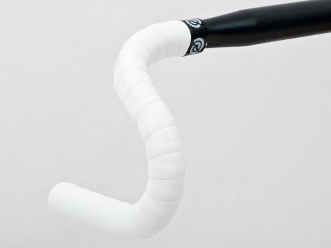 Owijka na kierownicę BIKE RIBBON PROFESSIONAL CARBON gr.2,5mm biała (NEW) Owijka na kierownicę BIKE RIBBON PROFESSIONAL CARBON gr.2,5mm biała (NEW)