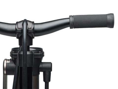 Pompka podłogowa BLACKBURN CHAMBER TUBELESS 160psi grafitowa (NEW) Pompka podłogowa BLACKBURN CHAMBER TUBELESS 160psi grafitowa (NEW)