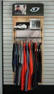 Półka na odzież GIRO APPAREL SLATWALL FIXTURE