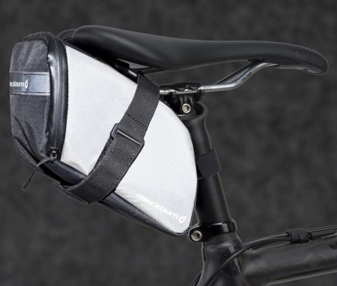 Torebka podsiodłowa BLACKBURN GRID REFLECTIVE L czarna (NEW) Torebka podsiodłowa BLACKBURN GRID REFLECTIVE L czarna (NEW)