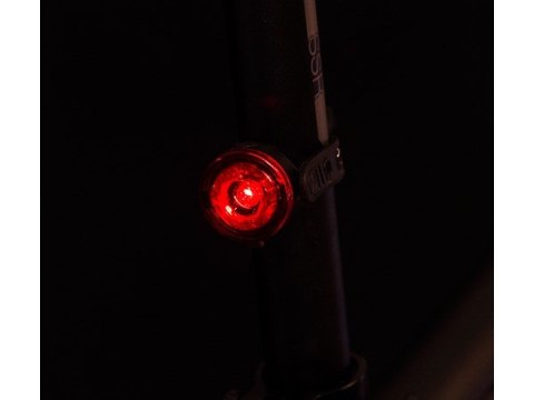 Zestaw lampki SPANNINGA DOT10 lumenów baterie przód czarna, DOT 10 lumenów baterie tył czarna (NEW) Zestaw lampki SPANNINGA DOT10 lumenów baterie przód czarna, DOT 10 lumenów baterie tył czarna (NEW)