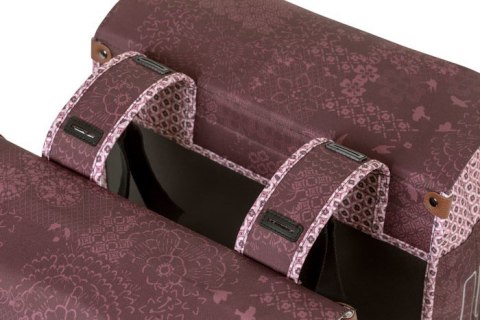 Sakwa miejska podwójna BASIL BOHEME DOUBLE PANNIER BAG 35L Universal Bridge System, wodoodporna fig red (DWZ) Sakwa miejska podwójna BASIL BOHEME DOUBLE PANNIER BAG 35L Universal Bridge System, wodoodporna fig red (DWZ)