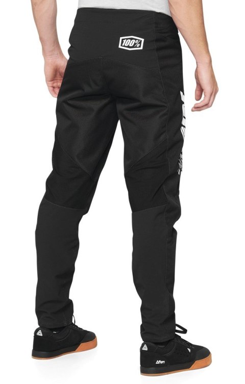 Spodnie męskie 100% R-CORE Pants black roz. 38 (EUR 52) (WYPRZEDAŻ -50%) Spodnie męskie 100% R-CORE Pants black roz. 38 (EUR 52) (WYPRZEDAŻ -50%)