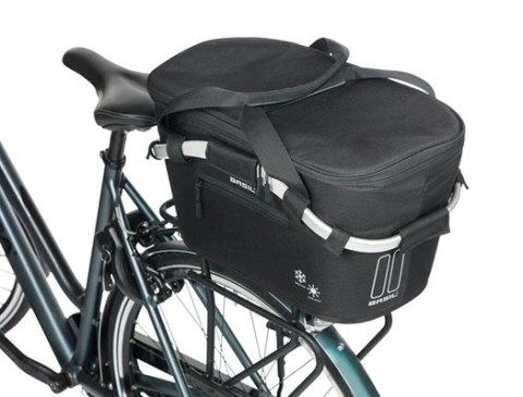 Kosz na tylny bagażnik BASIL CLASSIC CARRY ALL ISO, MIK z adapterem do mocowania (ready to go), 18L, Czarny (NEW 2025) Kosz na tylny bagażnik BASIL CLASSIC CARRY ALL ISO, MIK z adapterem do mocowania (ready to go), 18L, Czarny (NEW 2025)