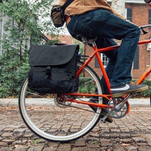Torba na bagażnik BLACKBURN LOCAL SADDLE BAG PANNIER, wodoodporna, 13L, Zestaw 2 szt. (NEW 2025) Torba na bagażnik BLACKBURN LOCAL SADDLE BAG PANNIER, wodoodporna, 13L, Zestaw 2 szt. (NEW 2025)