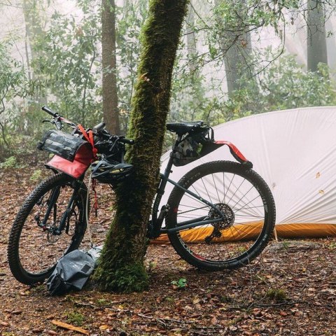 Torba na kierownicę BLACKBURN OUTPOST HB ROLL & DRY BAG black, wodoodporna, 14L (NEW 2025) Torba na kierownicę BLACKBURN OUTPOST HB ROLL & DRY BAG black, wodoodporna, 14L (NEW 2025)