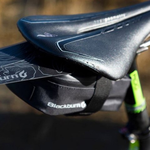 Torba pod siodło BLACKBURN GRID MTB SEAT BAG black, wodoodporna, odblaskowa, 0,4L (NEW 2025) Torba pod siodło BLACKBURN GRID MTB SEAT BAG black, wodoodporna, odblaskowa, 0,4L (NEW 2025)
